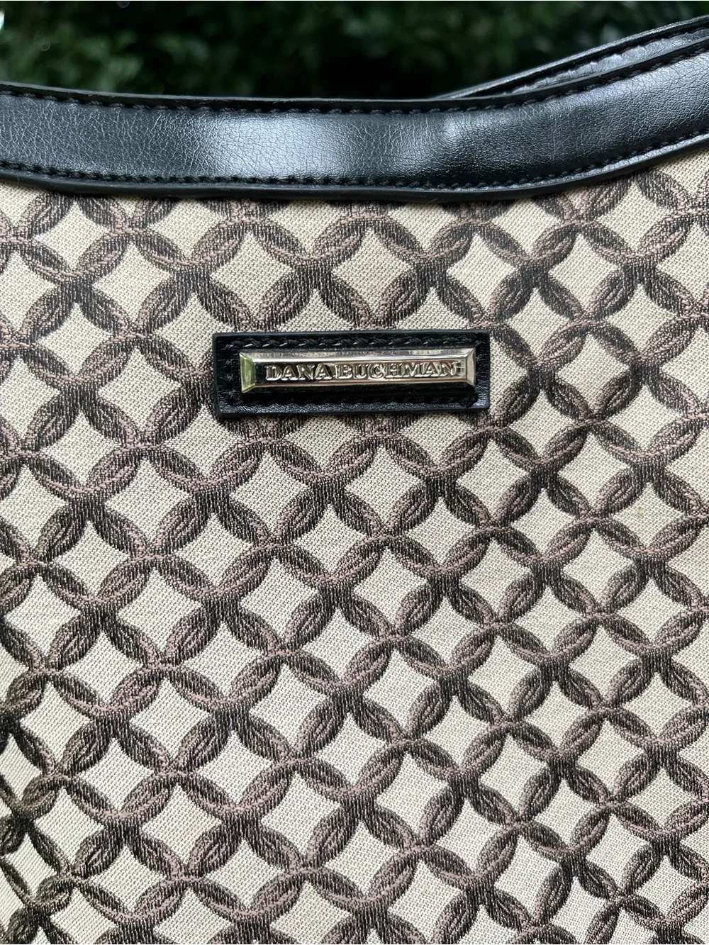 Dana Buchman stylish black